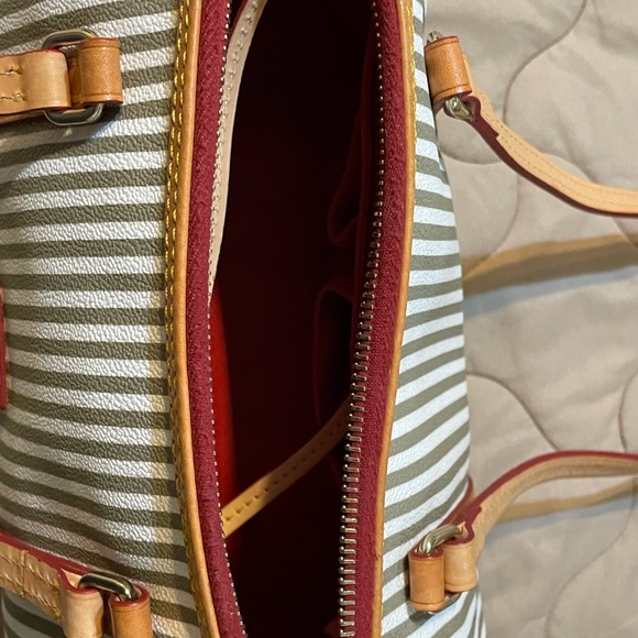 Dooney and Bourke Handbag Tan and White stripe never used - Picture 5 of 5